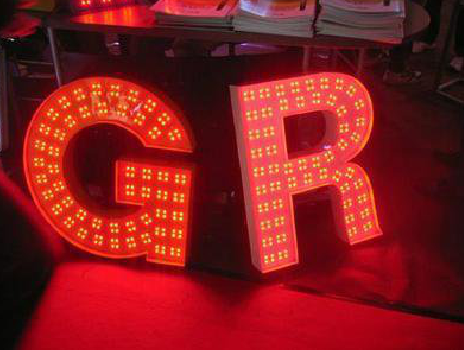 泸定LED发光字常见的安装误区。